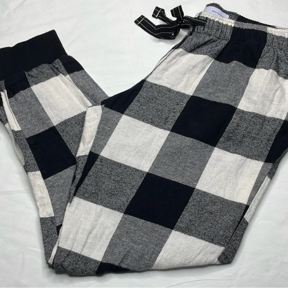 Old navy bundle lot# 2 pair pants - Picture 2 of 10